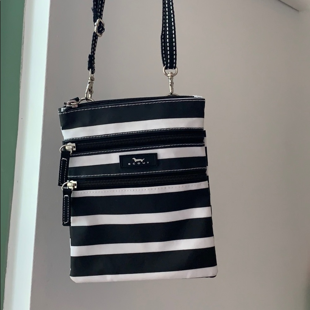 Scout “Sally go Lightly” crossbody